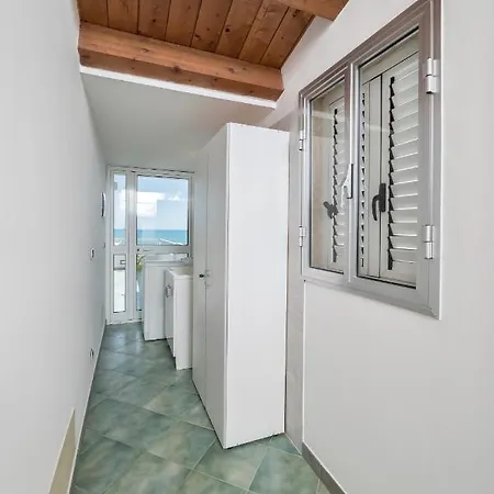Archimede, Con Vista In Centro A *