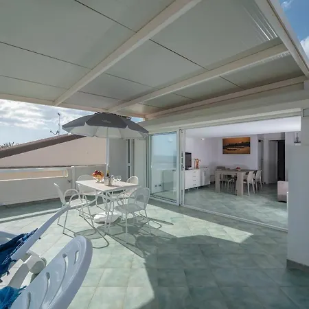Archimede, Con Vista In Centro A Apartment