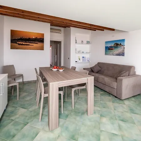 Apartment Archimede, Con Vista In Centro A Marina di Ragusa