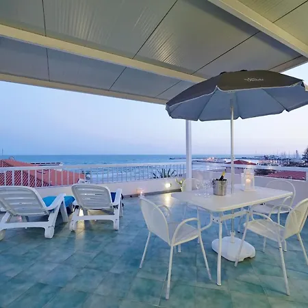 Archimede, Con Vista In Centro A Marina di Ragusa