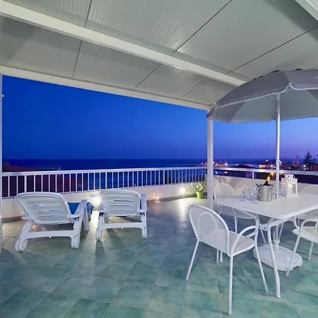 Archimede, Con Vista In Centro A Apartment