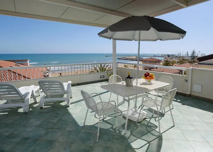 Archimede, Con Vista In Centro A Apartment