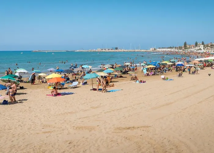 Archimede, Con Vista In Centro A Marina di Ragusa